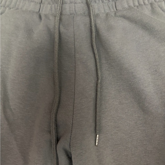 2 pairs of Garage/Forever 21 Sweatpants - Picture 8 of 10